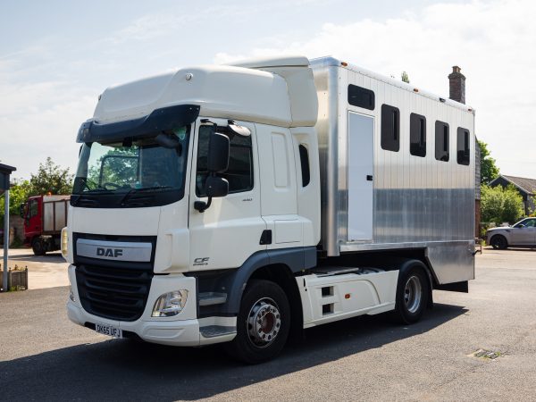 2015 DAF 440 QC Horseboxes